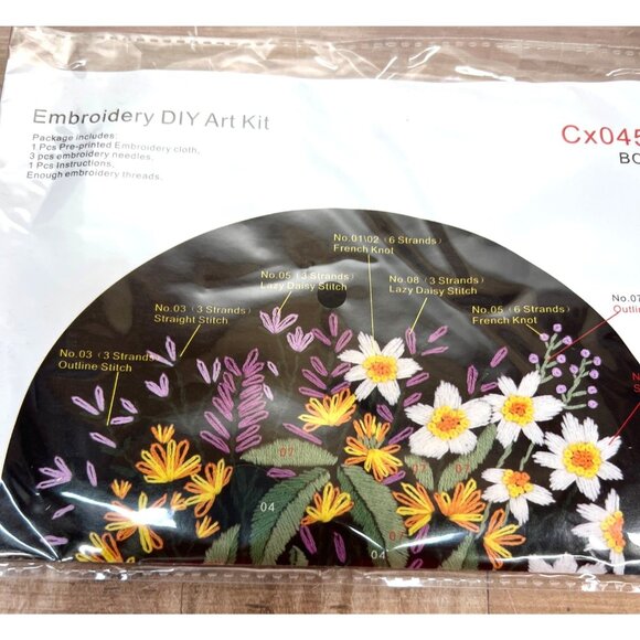 Embroidery DIY Art Kit With Floral Pattern - Picture 1 of 3